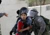 اعتقال طفل فلسطيني.jpg