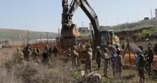 الجيش اللبناني منع الأسبوع الماضي جنودا إسرائيليين من استكمال أعمال حفر قرب سياج حدودي في المطلة.webp