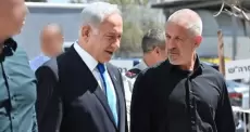 رونين بار (يمين) ونتنياهو (يسار) في صورة سابقة.webp