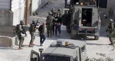 قوات الاحتلال تعتقل عددا من الفلسطينيين بالضفة