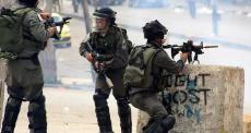 جنود الاحتلال يطلقون النار على شبان فلسطينيين خلال مواجهات بالضفة