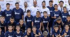 غوارديولا يستضيف 28 طفلاً فلسطينياً في معسكره الصيفي