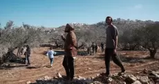 المستوطنون بالضفة