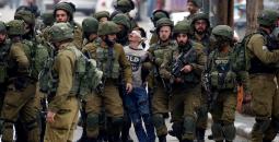 جنود الاحتلال يعتقلون طفلاً