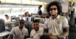 60882-نجوم-ريال-مدريد-فى-الطائرة.jpg