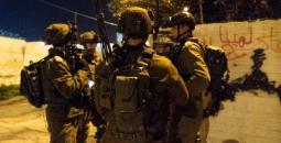 الاحتلال يعتقل 18 فلسطينيًا من الضفة الغربية