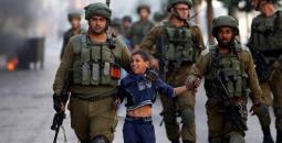 قوات الاحتلال تعتقل طفل فلسطيني
