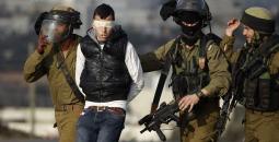 اعتقال فلسطيني خلال مواجهات في الضفة.jpg