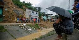 فيضانات وانهيارات أرضية في البرازيل.jpg