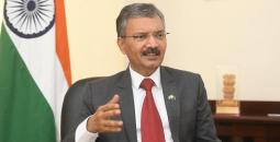 السفير الهندي في قطر ديباك ميتال
