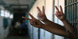 الأسرى الفلسطينيين في سجون الاحتلال