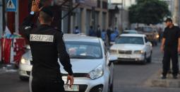 شرطة المرور خلال تنظيم السير في قطاع غزة.jpeg
