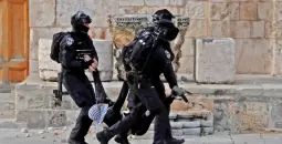 صورة تعبيرية لاعتقال شرطة الاحتلال فلسطينيا من القدس.webp