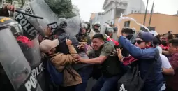 احتجاجات البيرو