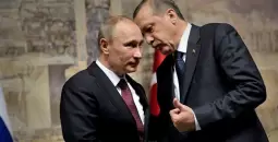 أردوغان (يمينًا) خلال لقاء مع بوتين (يسار الصورة).webp