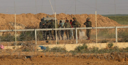 اعتقال الاحتلال لعدد من الشبان على حدود غزة.png