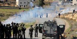 جيش الاحتلال يطلق قنابل غاز تجاه المواطنين قرب النبي صالح.jpg