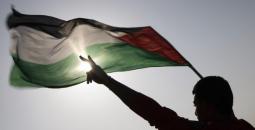 منع رفع العلم الفلسطيني