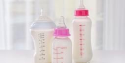 زجاجات الرضاعة الصناعية