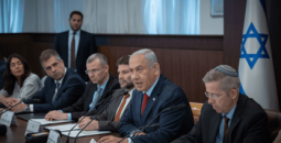 صورة أرشيفية لاجتماع الكابينيت.png
