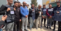 وقفة للصحفيين في مجمع الناصر الطبي