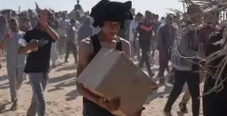 توزيع المساعدات
