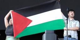 فرقة ماري والوبرز ترفع علم فلسطين