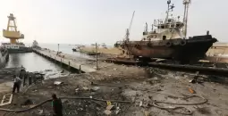 من قصف سابق لميناء الحديدة.jpeg