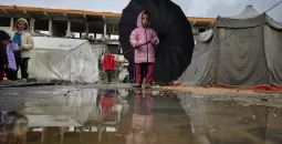 أطفال نازحون في غزة