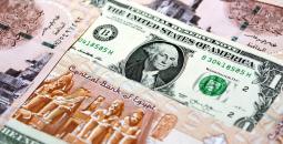 ارتفاع قياسي لأسعار العملات الأجنبية في السوق السوداء