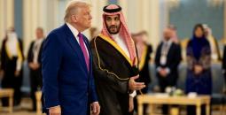 محمد بن سلمان رفقة دونالد ترامب خلال زيارة الأخيرة للسعودية.jpg