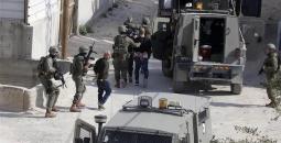 قوات الاحتلال تعتقل عددا من الفلسطينيين بالضفة.jpg