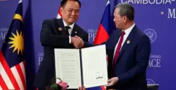 تايلند وكمبوديا توقعان اتفاقا لوقف إطلاق النار