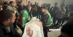 نقل شهداء من مجزرة مدرسة في حي التفاح1.jpg