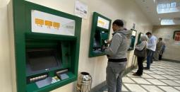 وداعاً لطوابير البنوك: البنك الأهلي يفتح أبواب السحب النقدي خارج فروعه