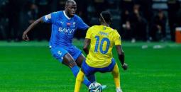 الهلال يتجاوز الخليج في صراع الصدارة.. والنصر يترقب