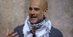 غوارديولا يرتدي الكوفيةو يعلن دعمه لفلسطين!