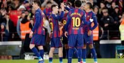 برشلونة يهزم أوفييدو ويعتلي صدارة الليجا
