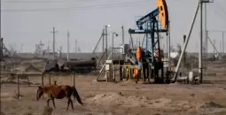 منصة حفر نفطية في كازاخستان.webp