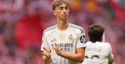 الكشف عن مدة غياب مدافع ريال مدريد دين هاوسن