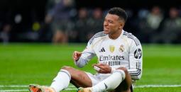 ريال مدريد  يعلن مدة غياب مبابي