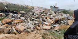 الاحتلال يهدم منزلا مأهولا غرب سلفيت
