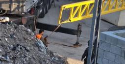 بوابة حديدية