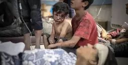 أطفال من غزة مصابون بقصف إسرائيلي