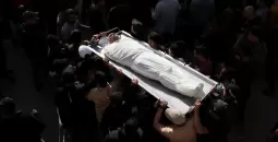 تشييع جثمان شهيد فلسطيني في غزة.webp
