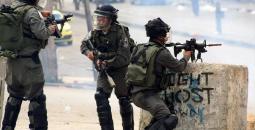 جنود الاحتلال يطلقون النار على شبان فلسطينيين خلال مواجهات بالضفة