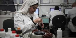 المختبرات الطبية داخل مستشفى شهداء الأقصى تعمل وسط نقص حاد في مستلزمات التحاليل وتعطل الأجهزة
