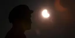 كسوف كلي