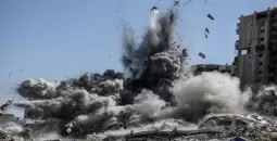 قصف سابق بمدينة غزة.webp