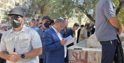 بن غفير يقتحم المسجد الأقصى ويؤدي طقوساً تلمودية في المنطقة الشرقية